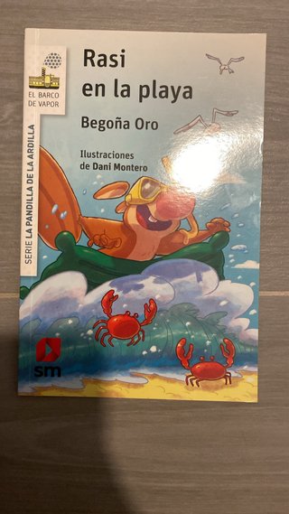 Rasi en la playa libro