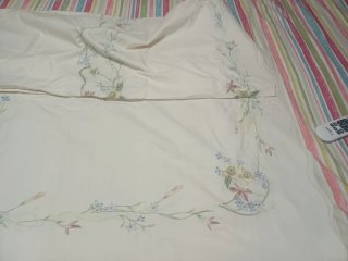 Mantel bordado floral para mesas grandes