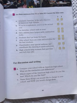 Alien at School. Book + CD
