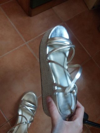 Sandalias doradas Lefties plataforma