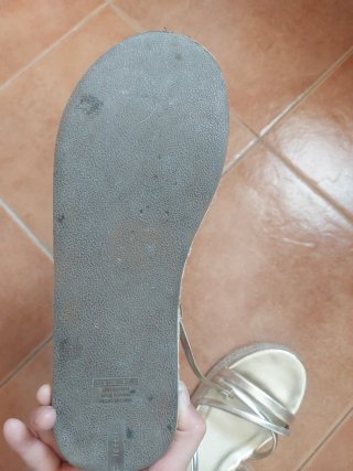Sandalias doradas Lefties plataforma