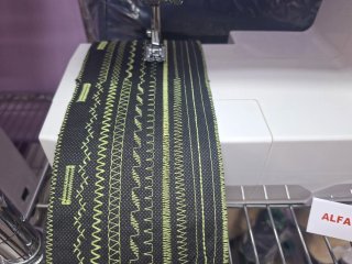 Máquina de coser Alfa 474
