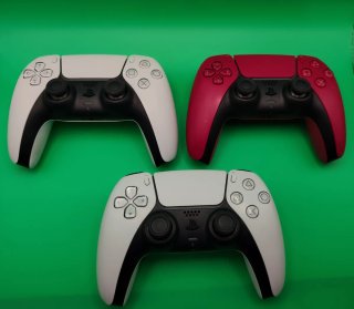 Consola PS5 + 3 Mandos (Blancos y Rosa)