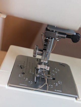 Máquina de coser REAL Mod. 504