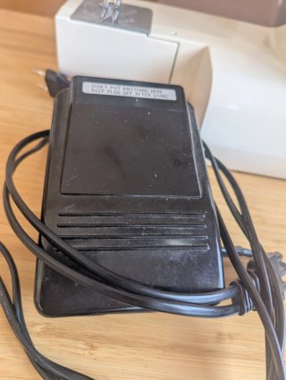 Máquina de coser REAL Mod. 504