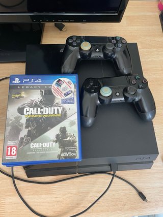 PS4 (PlayStation 4) Negra + 2 Mandos + Juego