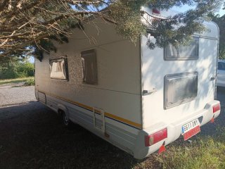 Caravana Bürstner Fun 490 TK Sportive con mover