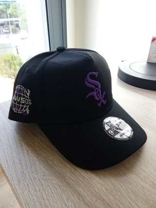 Gorra New Era Negra y Morada