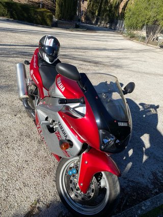 Yamaha YZF Thunderace 1000 Año 1999