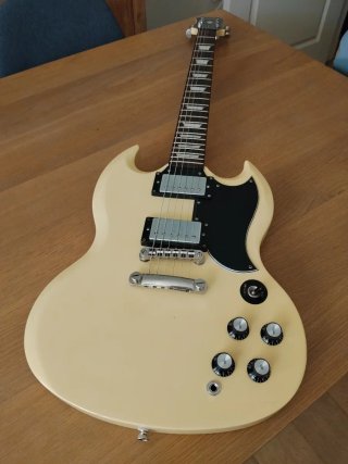 Guitarra Epiphone SG 61 G400