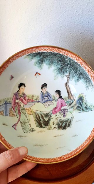 Cuenco de porcelana china pintado a mano