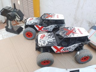 Lote 4 coches radiocontrol (falta mando)