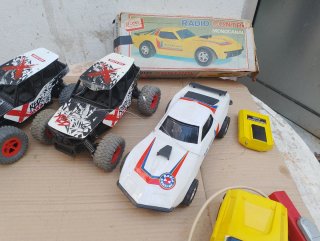 Lote 4 coches radiocontrol (falta mando)