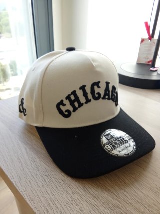 Gorra New Era Chicago Negra y Blanca