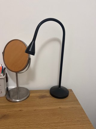Lámpara de escritorio flexible negra