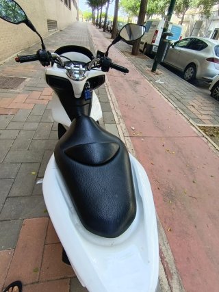 Honda PCX 125 Blanca