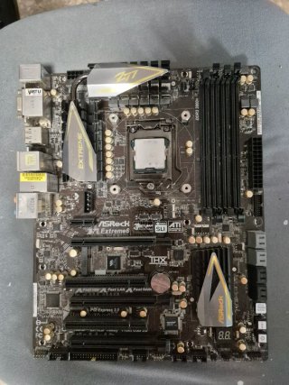 Placa Base ASRock Z77 Extreme 6