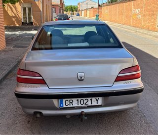 Peugeot 406