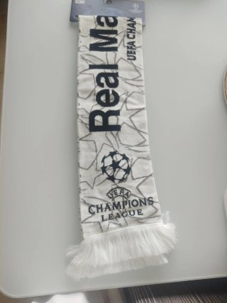 Bufanda Oficial Real Madrid Champions League