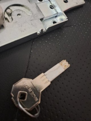 Cerraduras y Llaves de Seguridad