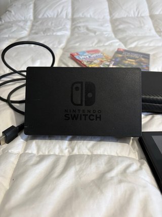 Nintendo Switch Gris + Accesorios + 2 Juegos