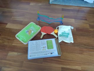 Juego de mesa de fútbol y ping pong