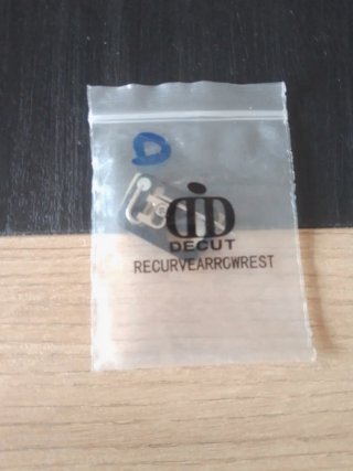 Peso para arco de 400 gr + reposa flechas  diestro
