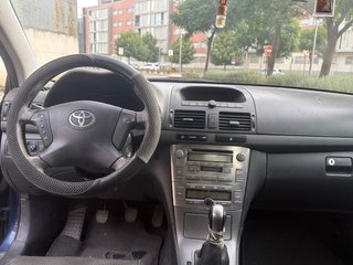 Toyota Avensis 2004