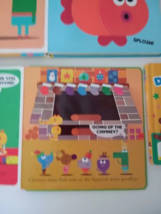 3 Duggee kids books in English verisons