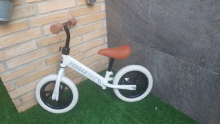 Bicicleta sin pedales XQMAX BIKE blanca