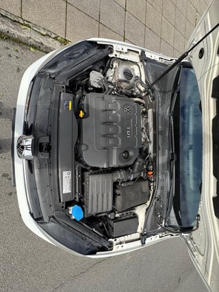 Volkswagen Golf VII 2.0 tdi 150cv R-line
