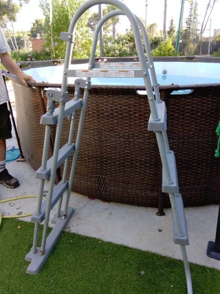 Escalera Piscina Desmontable Metal/Plástico