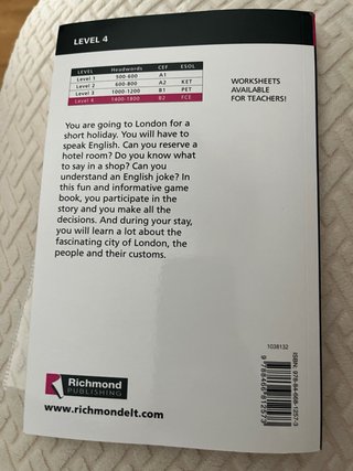 RICHMOND SECONDARY READERS A TRIP TO LONDON LEV...