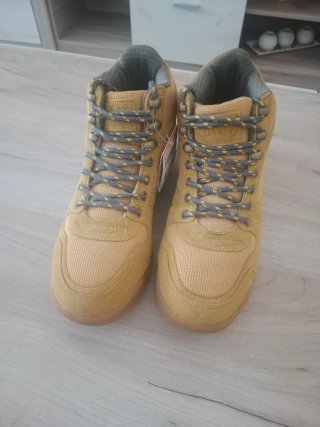 Botas Pull&Bear Beige y Amarillas