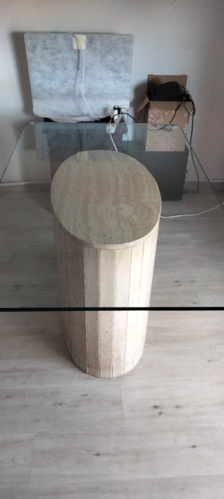 Mesa de comedor de cristal y mármol travertino