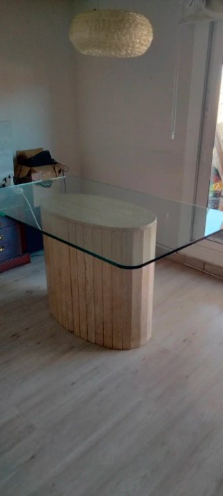 Mesa de comedor de cristal y mármol travertino