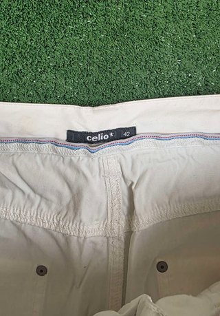 Celio Shorts White - Size L