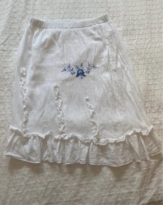 Falda Ibicenca Blanca con Bordado Azul