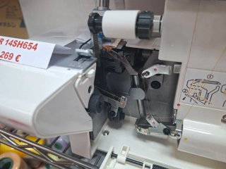 Remalladora Singer 14SH654 4 hilos
