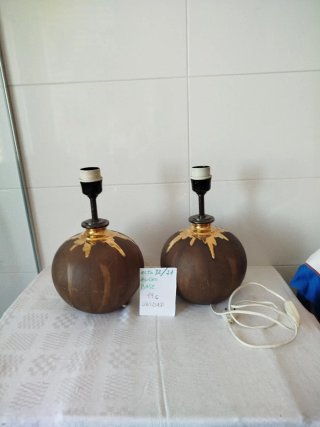 Lámparas de cerámica marrón y oro