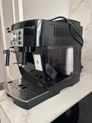 Cafetera DeLonghi Magnifica S Automática