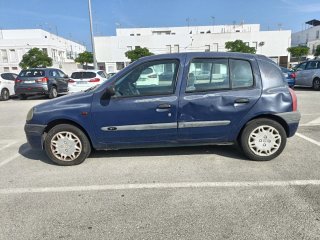 Renault Clio 2000