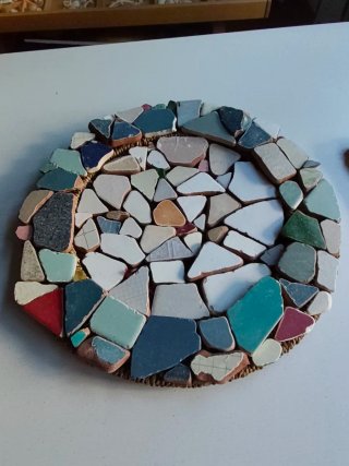 Centrotavola mosaico frammenti ceramica mare