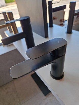Grifo Monomando Lavabo Cassio Titanio GME Negro