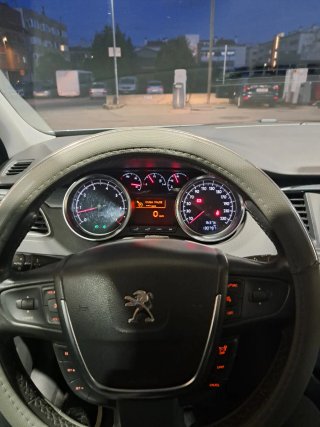 Peugeot 508sw  2011