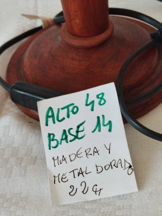 Lámparas de mesa varias.