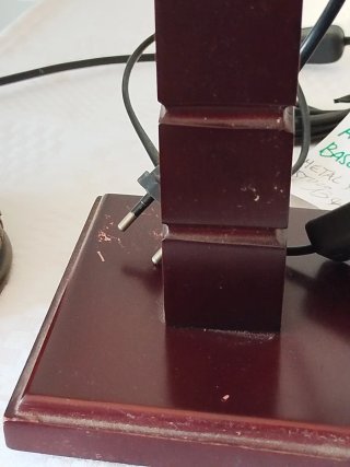 Lámparas de mesa varias.