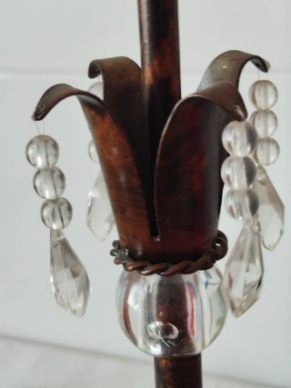 Lámparas de mesa varias.