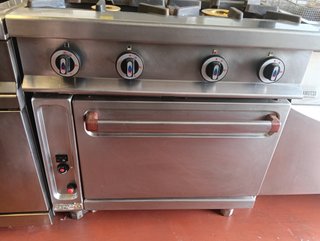 Cocina Industrial a gas 4 Fuegos + Horno Repagas
