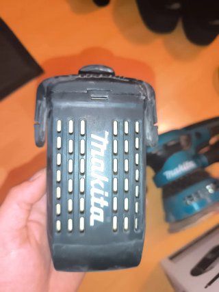 Pulidora Makita con un solo uso